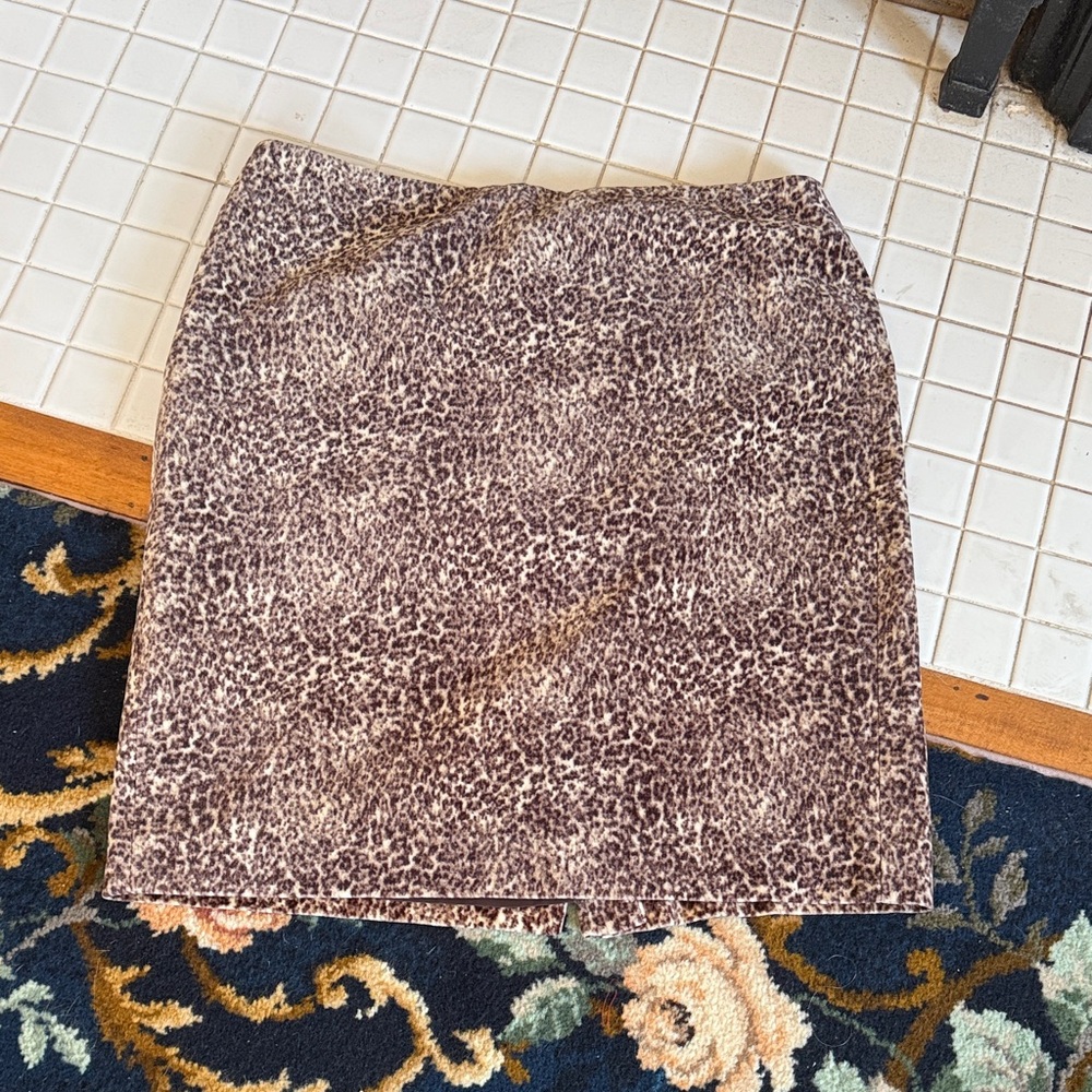 Talbots Brown Leopard Print Velvet  Pencil Skirt- worn a few times.‎ Great shape
